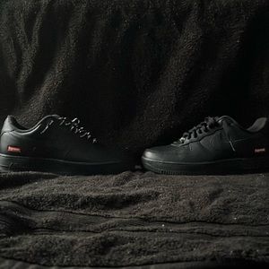 SupremexNike air force 1s